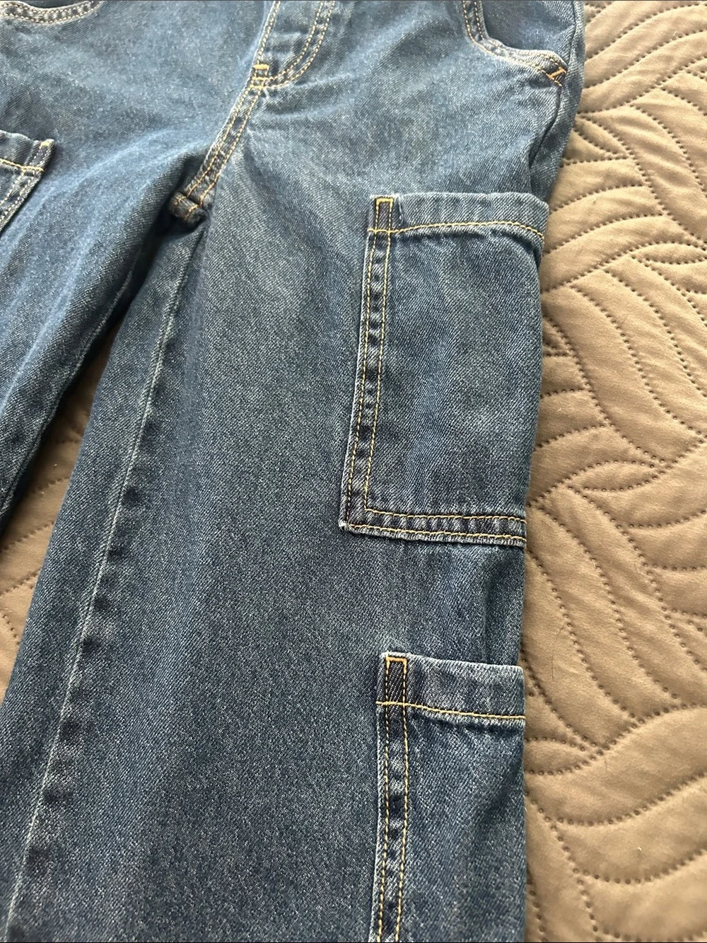 EUC - Old Navy Wide-Leg Cargo Jeans 👖
